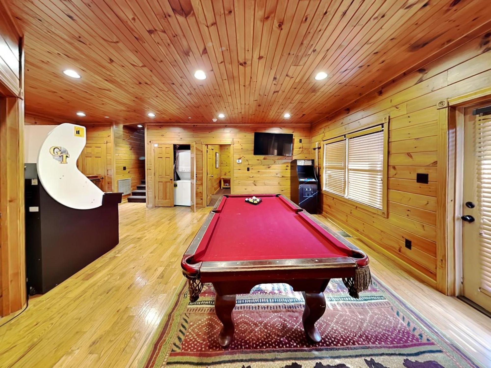 The Great Escape Ii, 5 Bedrooms, Sleeps 17, Game Room, Pool Access, Theater Гатлинбург Экстерьер фото