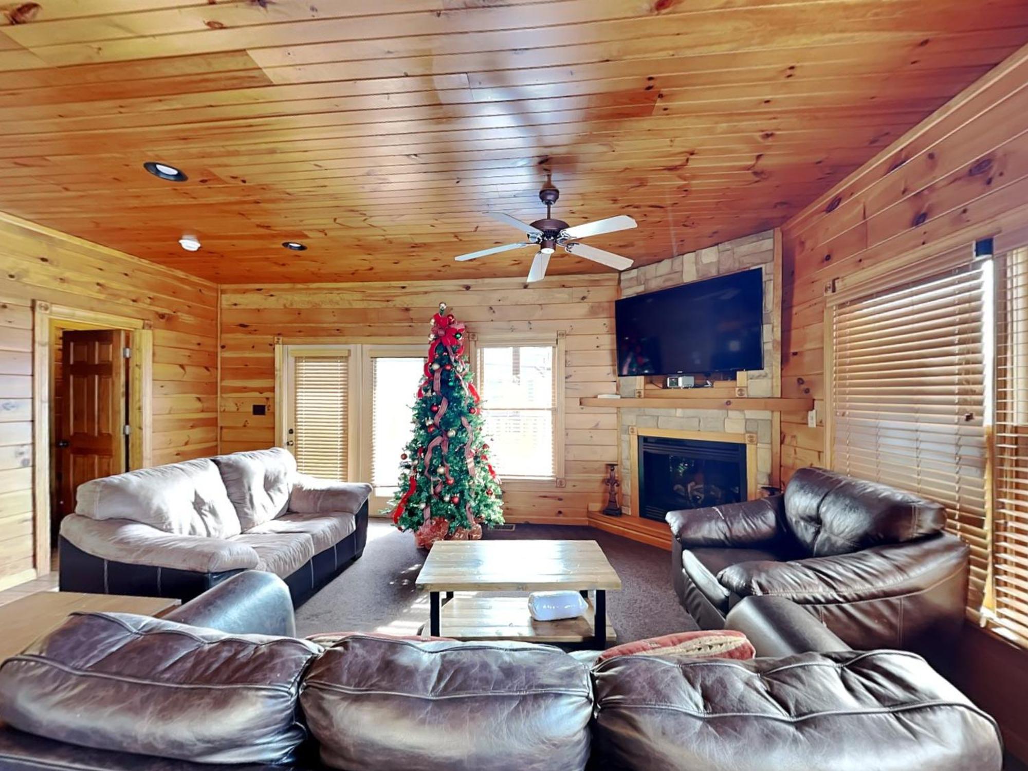 The Great Escape Ii, 5 Bedrooms, Sleeps 17, Game Room, Pool Access, Theater Гатлинбург Экстерьер фото