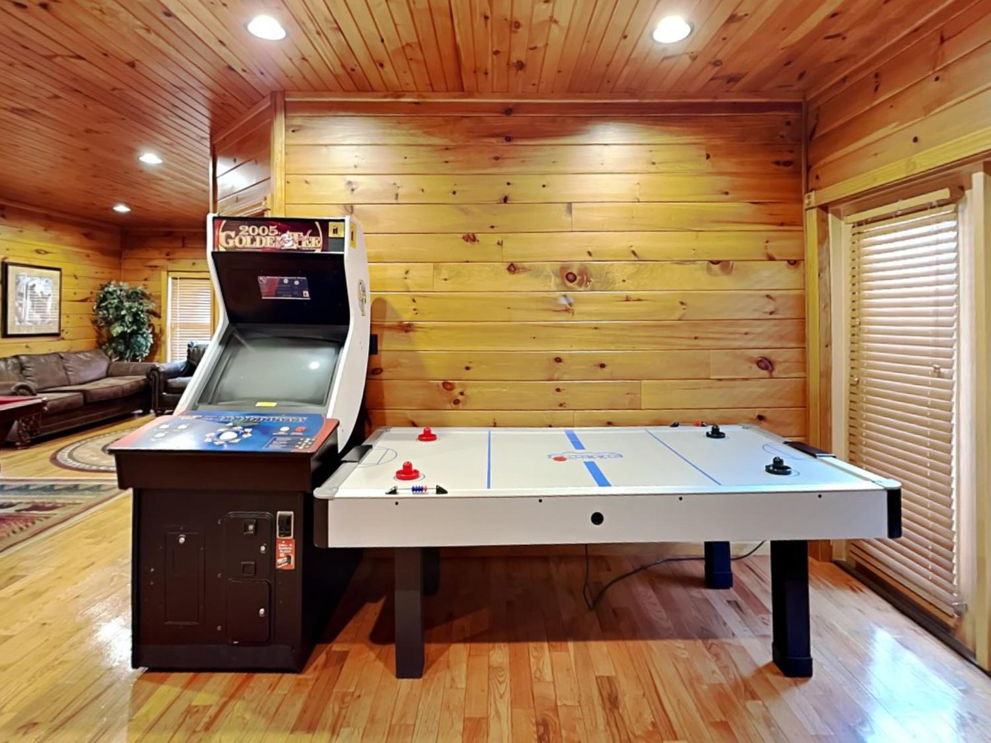 The Great Escape Ii, 5 Bedrooms, Sleeps 17, Game Room, Pool Access, Theater Гатлинбург Экстерьер фото