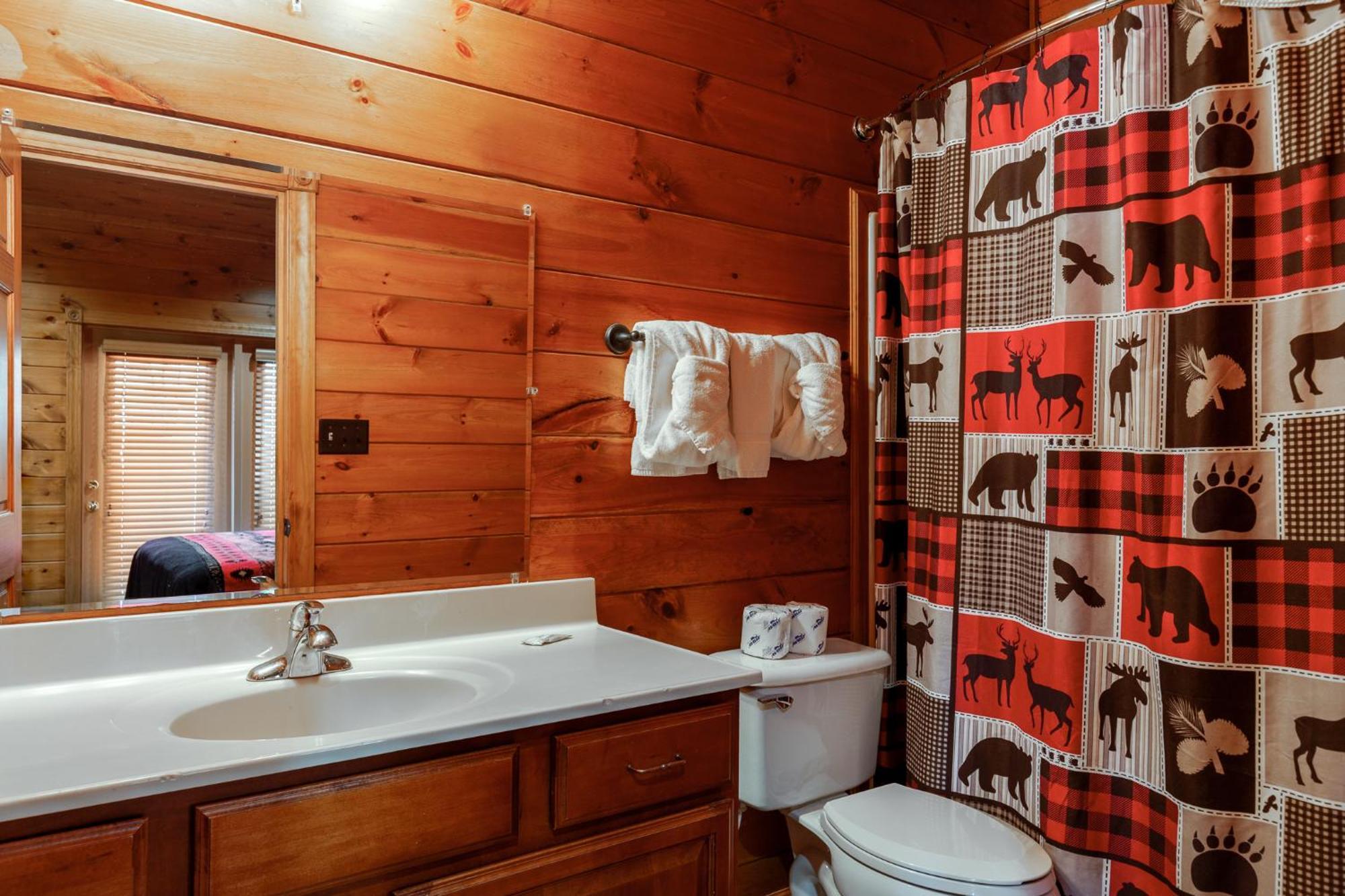 The Great Escape Ii, 5 Bedrooms, Sleeps 17, Game Room, Pool Access, Theater Гатлинбург Экстерьер фото
