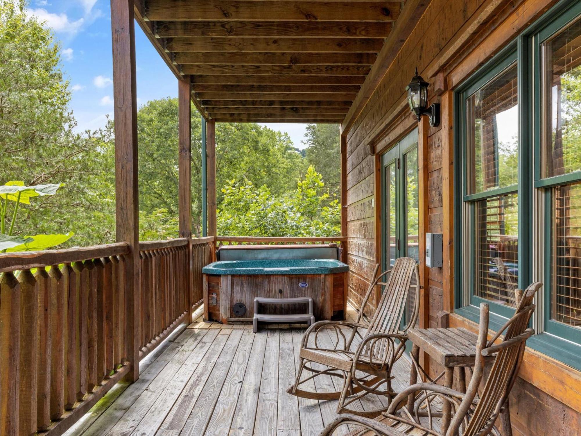 The Great Escape Ii, 5 Bedrooms, Sleeps 17, Game Room, Pool Access, Theater Гатлинбург Экстерьер фото