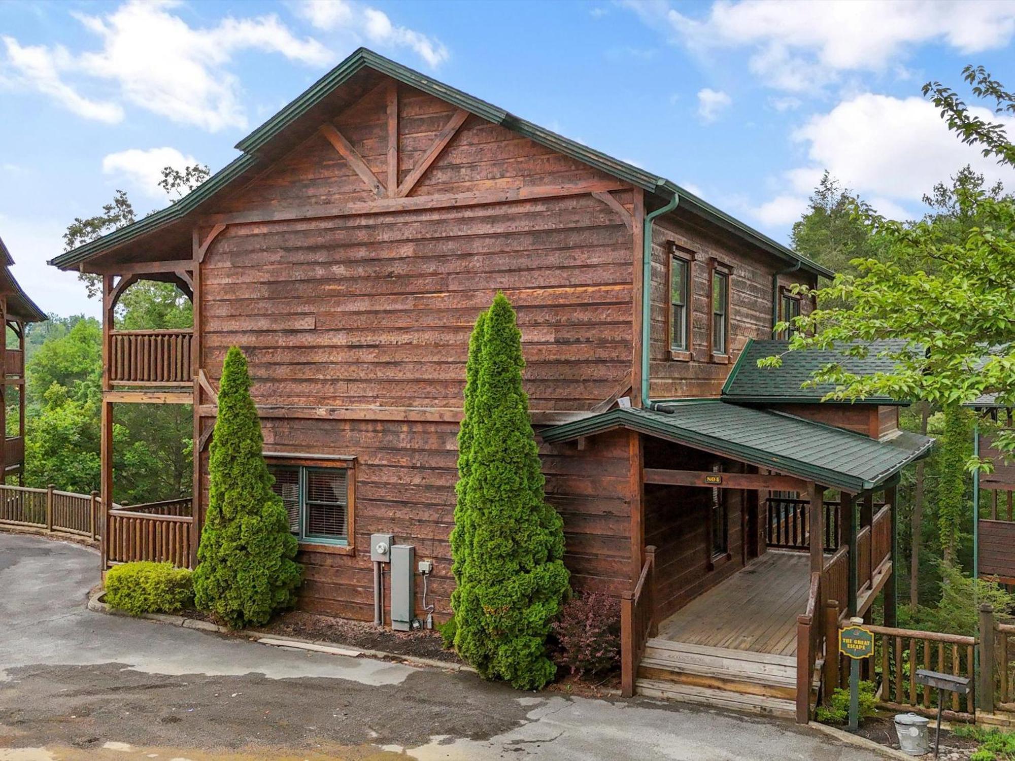 The Great Escape Ii, 5 Bedrooms, Sleeps 17, Game Room, Pool Access, Theater Гатлинбург Экстерьер фото